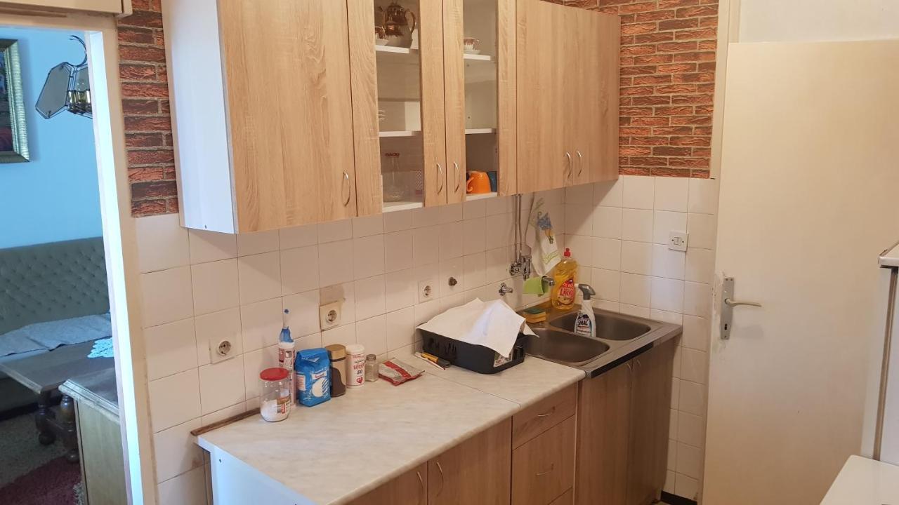 Baston Rent Lejlighed Podgorica Eksteriør billede